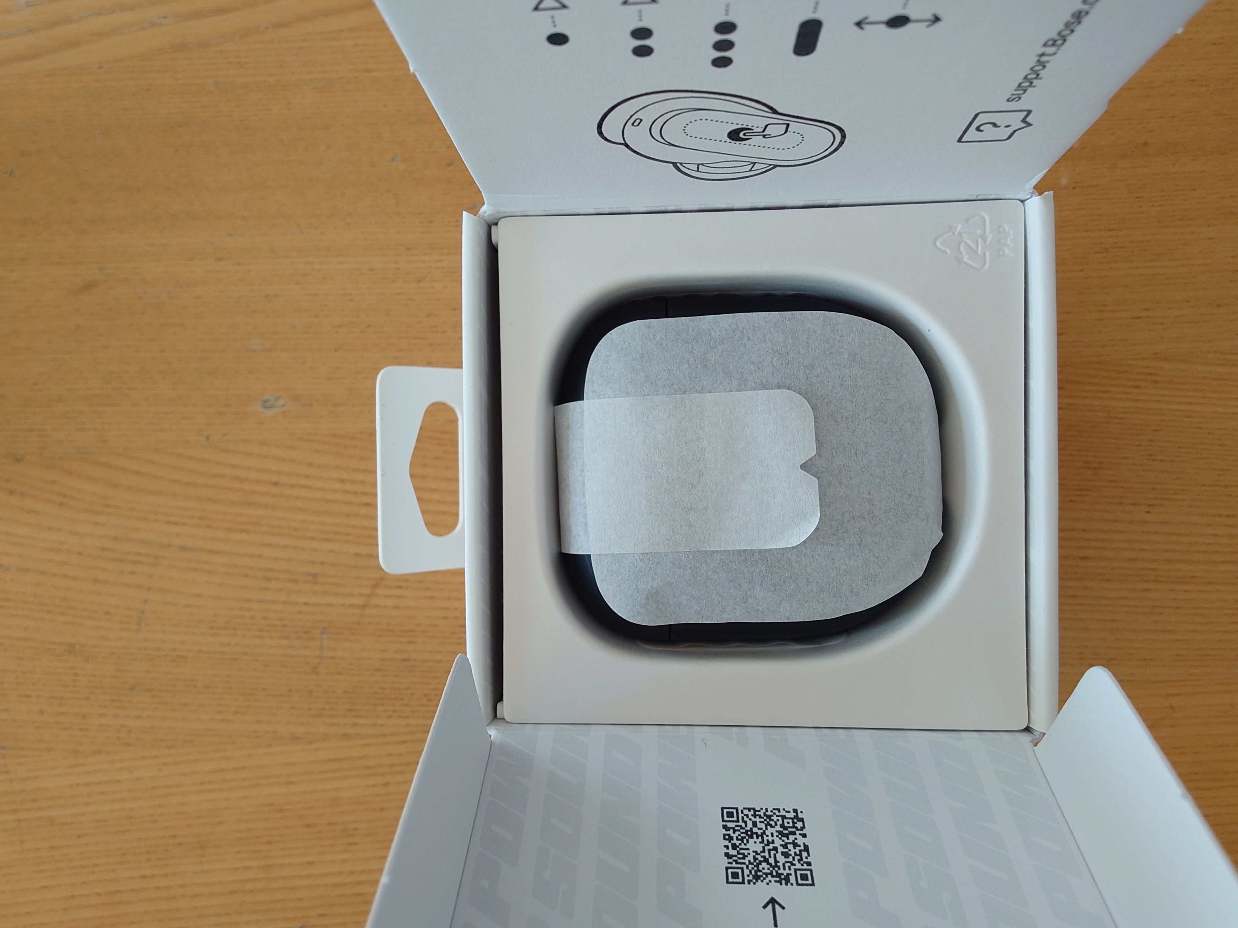 Bose QC Ultra Earbuds 2nd GEN 開封時の様子