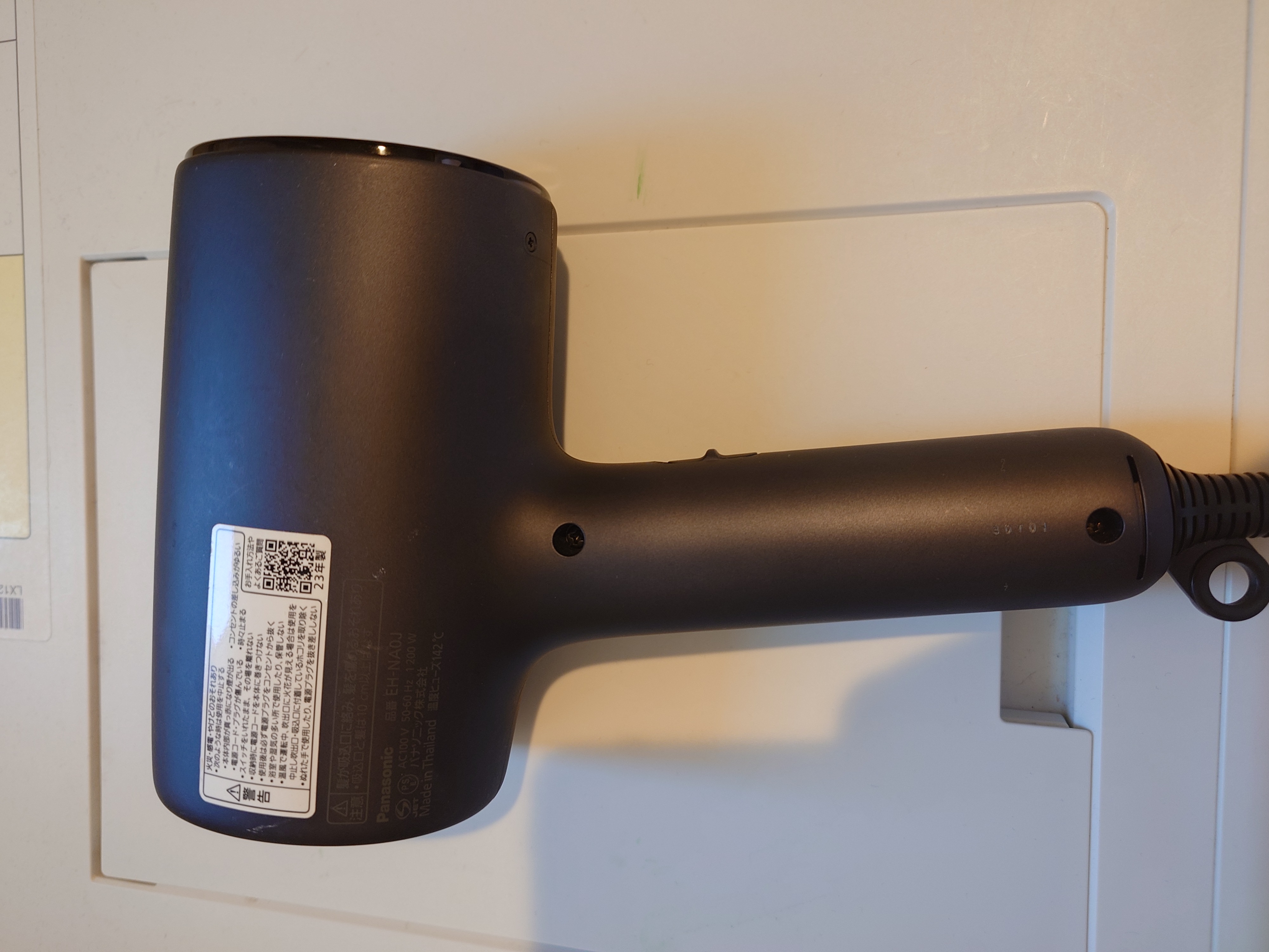 Panasonic nanocare ドライヤー 背面（型番ラベル）